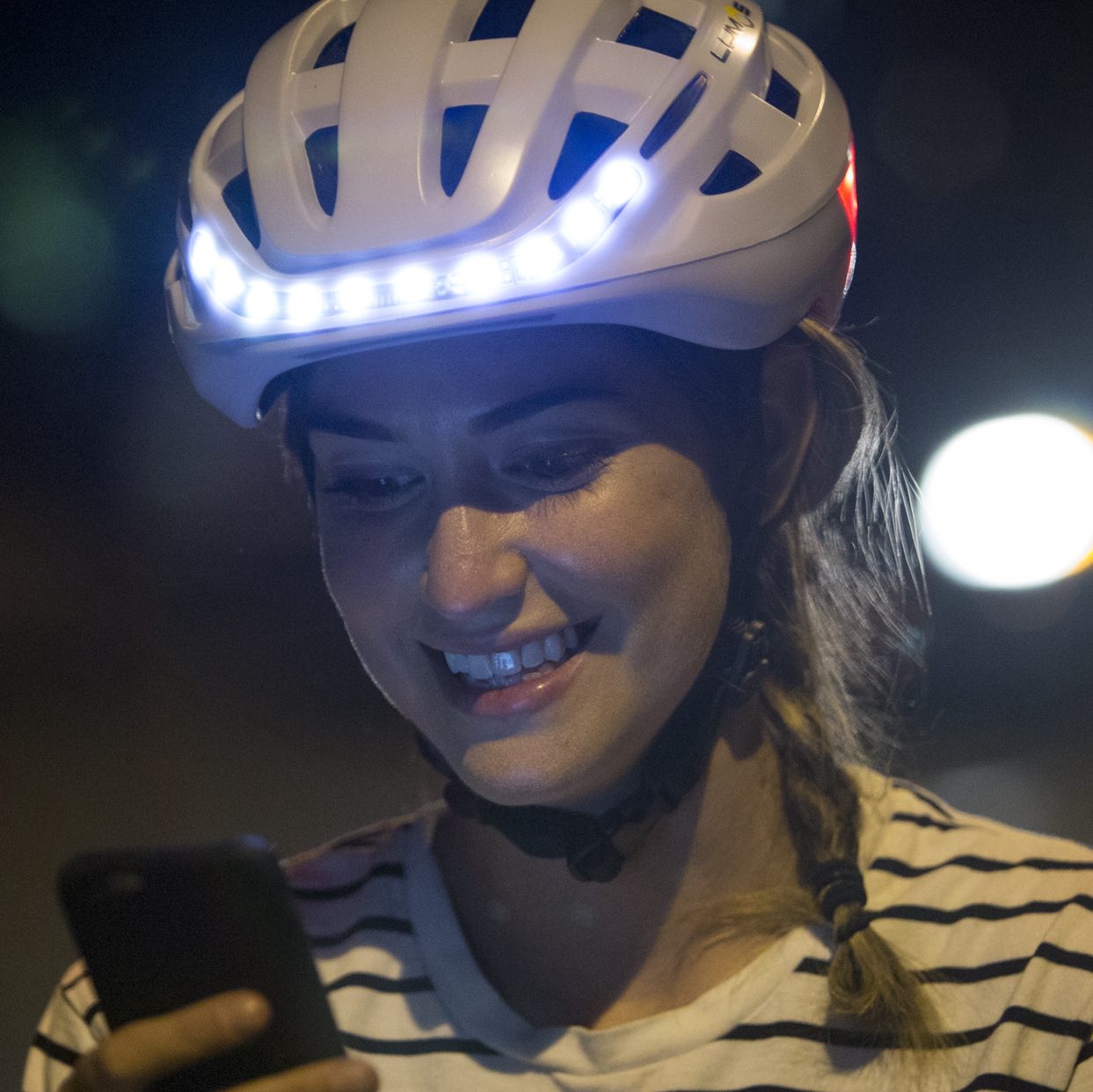 🌟 Casque Vélo Lumineux avec Clignotants ⬅️➡️ LUMOS Kickstart – BeMojoo